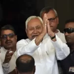 बिहार में पत्रकारों को मिला बड़ा तोहफा: नीतीश कुमार ने पेंशन बढ़ाकर ₹15,000 की, आश्रितों को भी ₹10,000 मासिक देने का ऐलान